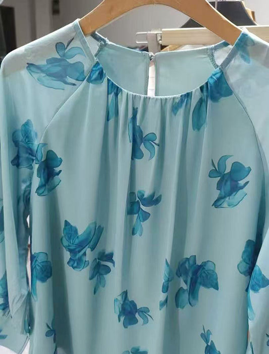 透け感がおしゃれなシフォントップス　