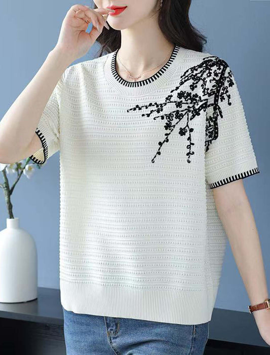 さらり軽やか刺繍映え ニットプルオーバー