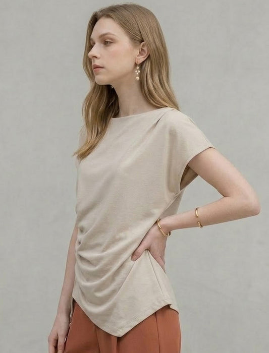 【近日入荷】アシンメトリータックフレンチスリーブトップス　※アイボリーは6月中旬入荷予定