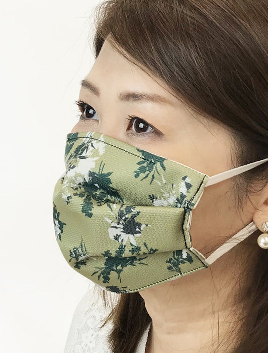 ＜気分を上げる＞日本製洗えるプリントマスク（カーキ系）